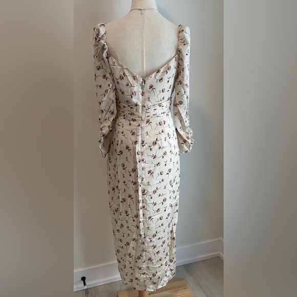 NWT - ASTR Cream Floral Long Sleeve Dress - Picture 9 of 12